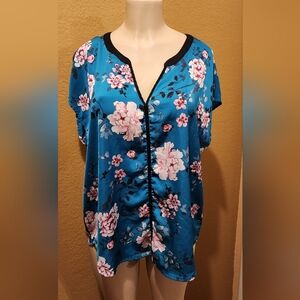 TORRID blouse sz 0 for torrid NWOT sz 12 for the rest of the world ?